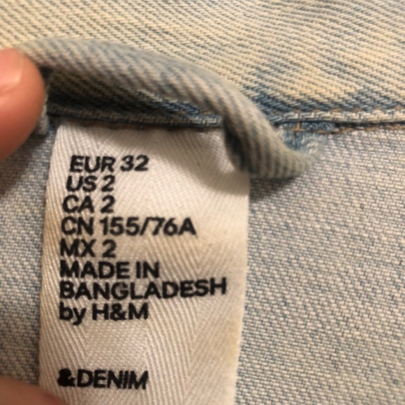 Divided H&M Distressed Blue Jean Denim Jacket - Picture 2 of 8
